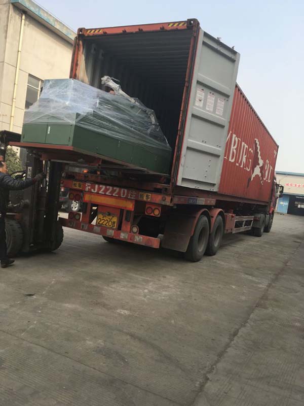 loading container-3